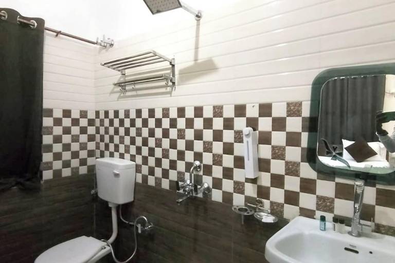 Bathroom, Hotel Indra, Varanasi