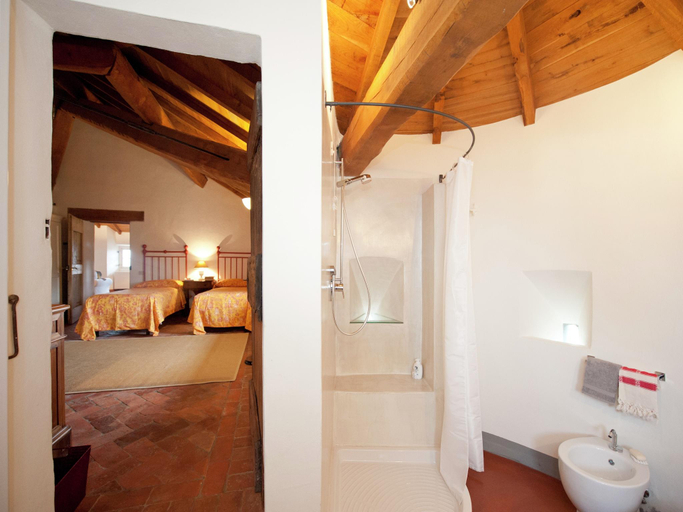 Others 3, A Castle Stay in Wine Country, Alessandria