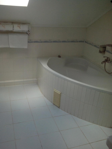 Bathroom 1, Morshynska Vezha Hotel, Stryis'kyi