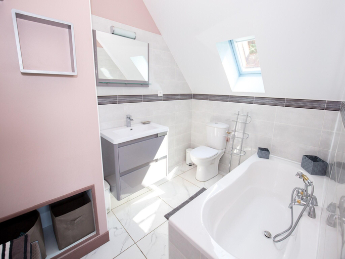 Bathroom 3, Luxury Normandy Retreat, Manche