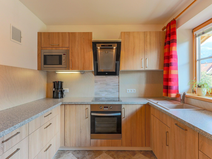 Others 5, Chalet in Bramberg near Ski Slopes, Zell am See