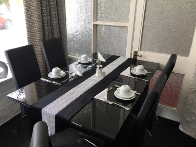Food & Drinks 4, Four Seasons Guest House, Blackpool