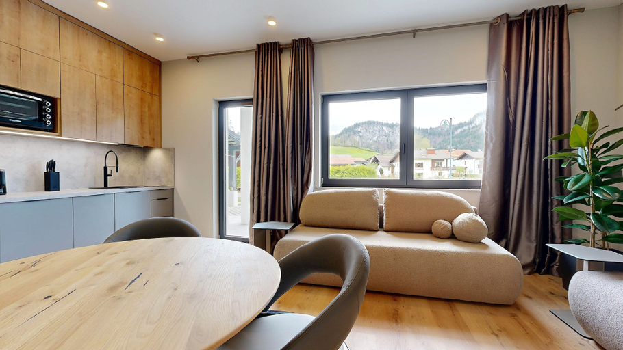 Others 5, Stay Here Living, Kufstein