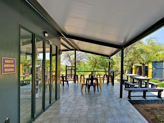Food & Drinks 5, SleepOver Beitbridge, Vhembe