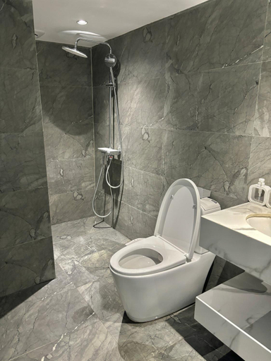 Bathroom 3, CEVA Hotel & Apartment Danang, Da Nang
