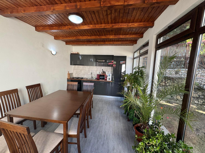 Restaurant, Accommodation Casa Luca, Horezu