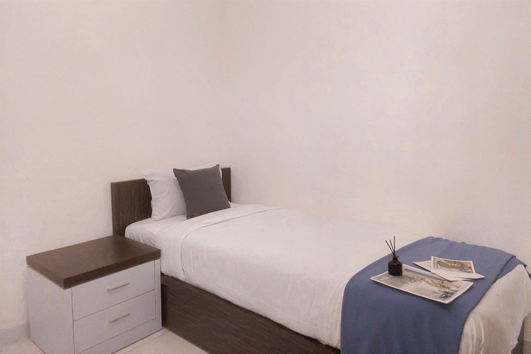 Bedroom 1, Cozy and Homey Studio (No Kitchen) at Apartment Aeropolis Residence, Tangerang