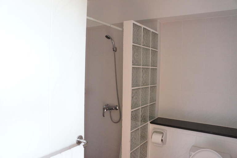Bathroom 3, The Royal Tropical Beach at VIP Chain Resort, Muang Rayong