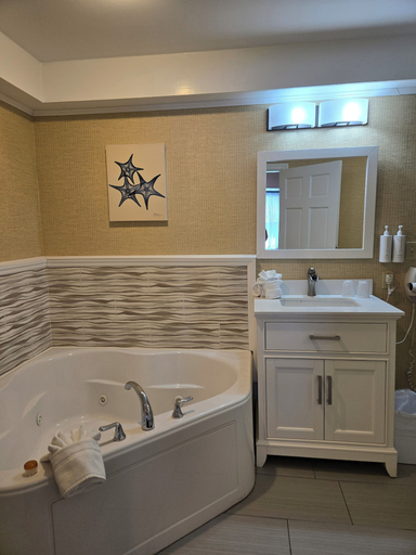 Bathroom 3, Kings Port Inn, York