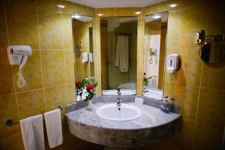 Bathroom 4, L'Atrium Yasmine Hammamet Hotel, Hammamet