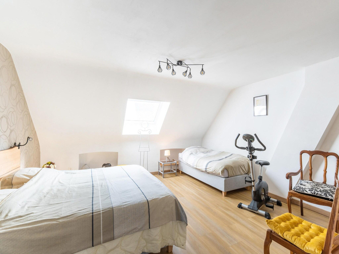 Bedroom 2, Charming Cottage with Sauna, Hainaut