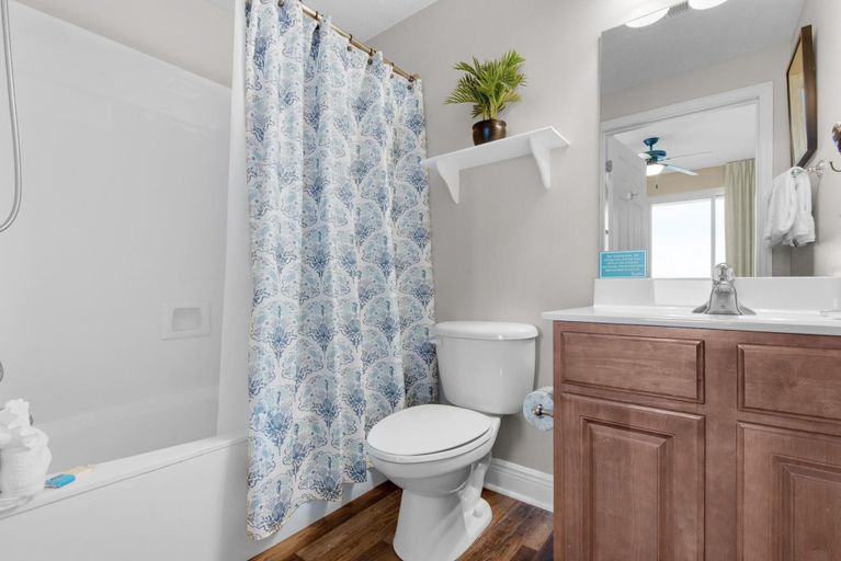 Bathroom 5, Ariel Dunes I 1101, Walton