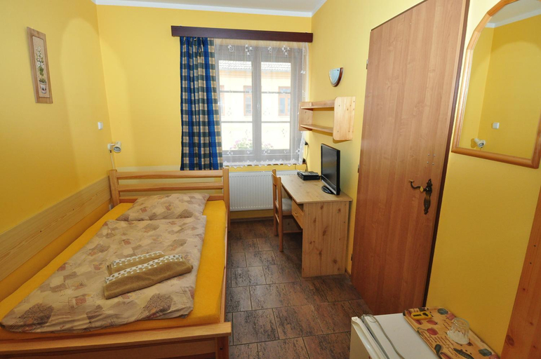 Bedroom 2, Hotel Na Hradbach, Louny
