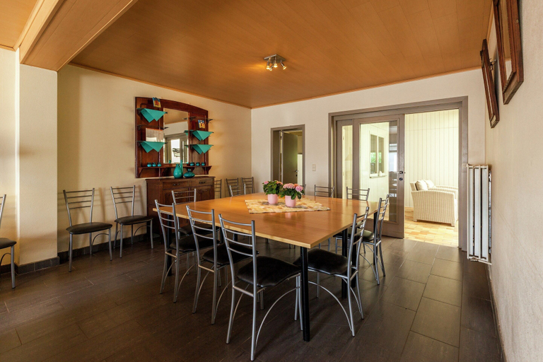 Food & Drinks, Quiet Cottage near Woods, West-Vlaanderen