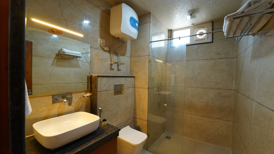 Bathroom, Snow Park Villas & Resort Manali, Kullu