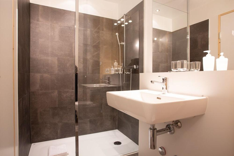 Bathroom 4, Zunfthaus zur Rebleuten, Plessur
