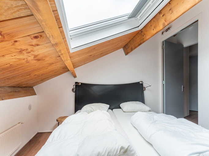 Bedroom 2, holiday home in Goirle with sauna, Goirle