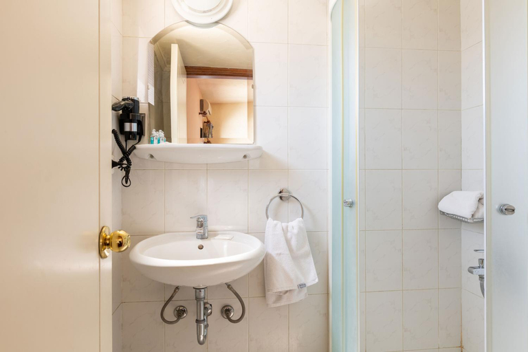 Bathroom 4, Rami Hotel, Baabda