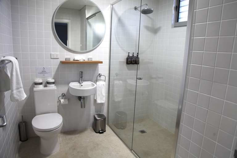 Bathroom 4, Adina Vineyard, Cessnock