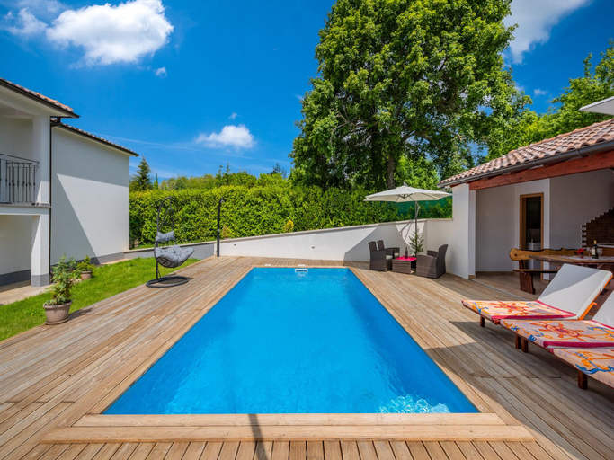Sport & Beauty 2, Holiday Home in Pazin with Private Pool, Pazin