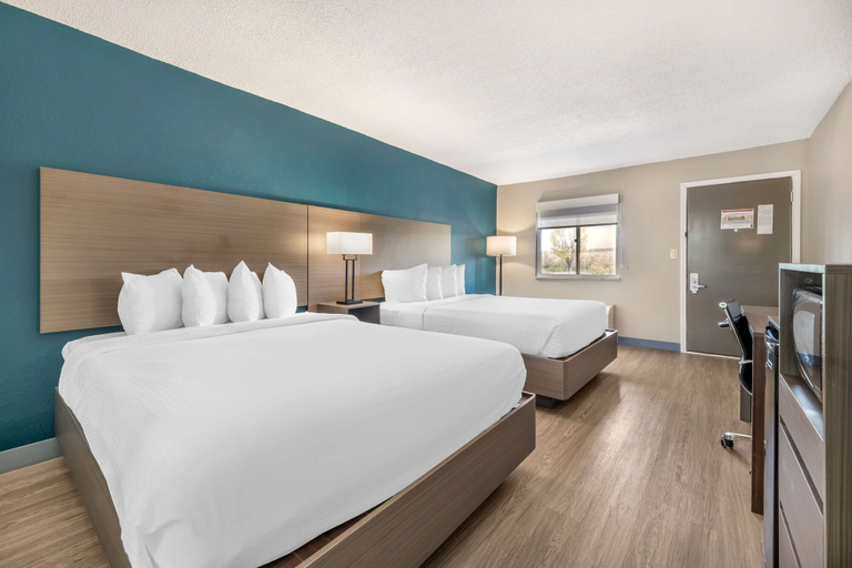 Bedroom 3, Best Western Green Tree Inn, Clark