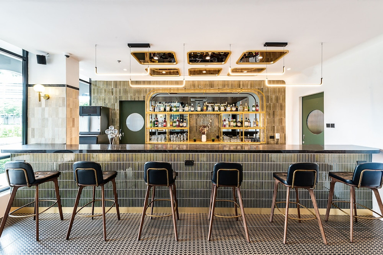 Food & Drinks, Owen House by Hmlet, Singapura