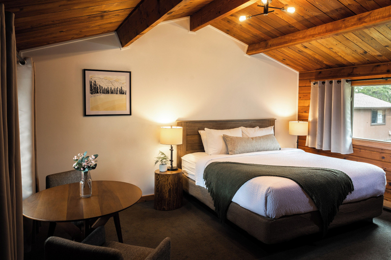 Bedroom 3, Miette Mountain Cabins, Division No. 15