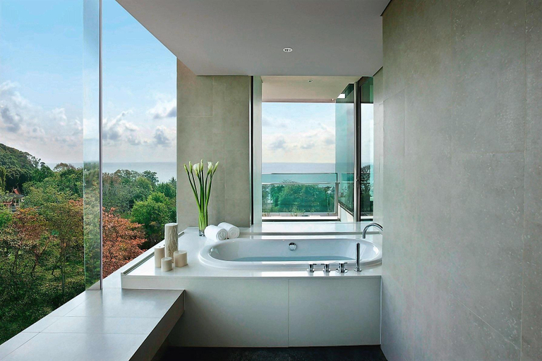 Bathroom 14