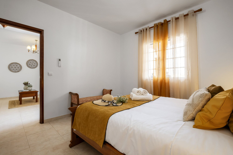 Room 2, Golden Coast A by Homie, Calheta