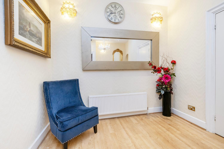 Others 5, Hyde Park Rooms and Apartments, London