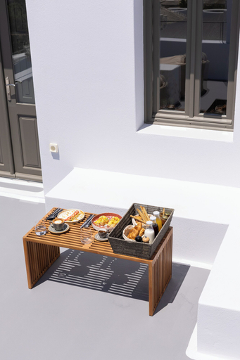 Food & Drinks 5, Niabelon Suites, South Aegean