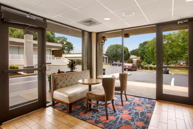 Public Area 2, Clarion Pointe Morrow - Atlanta South, Clayton