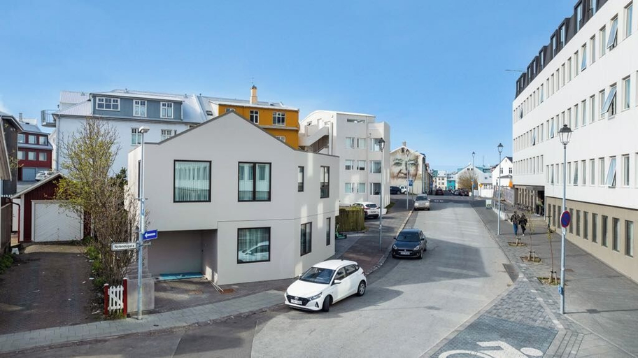 Exterior & Views 2, Reykjavik Luxury Hotel Apartment KARTULI, Reykjavík