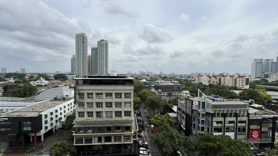 Others 3, Spacious and Comfy Big Studio Apartment at Kemang Mansion, South Jakarta