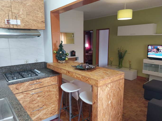 Room 4, Huge 3 Bedrooms Balcony for 8 pax Serra Estrela, Seia