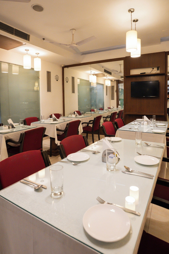 Food & Drinks 5, Ahuja Residency Cyber City II, Gurgaon