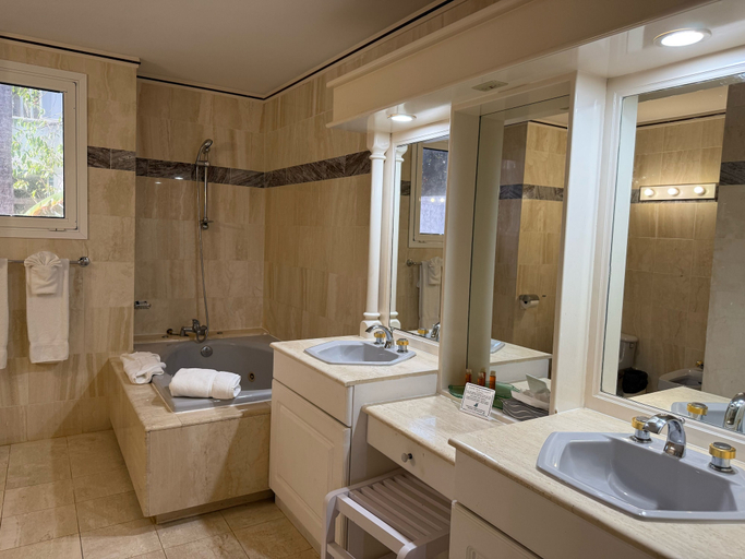 Bathroom 4, Sapphire Beach Club Resort