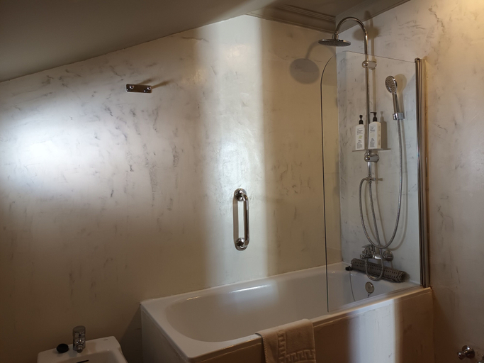 Bathroom 4, Hotel San Francisco, Málaga