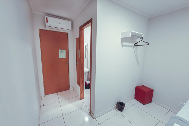 Bathroom 3, Hotel Apiacas, Ribeirao Preto