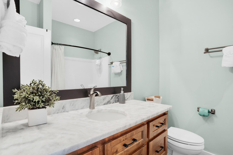 Bathroom 5, Moonlight Cottage, Bay