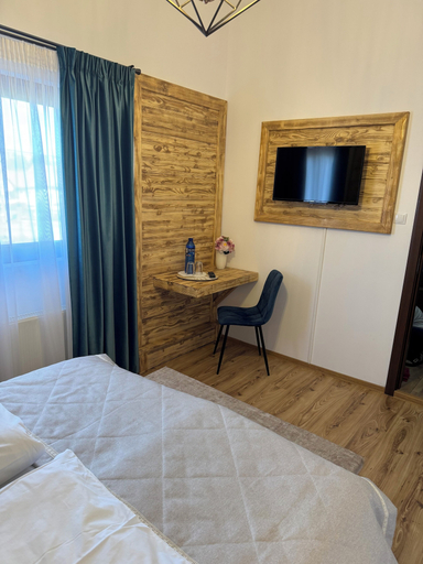 Bedroom 2, La Colțul Castelului Bran Boutique, Bran