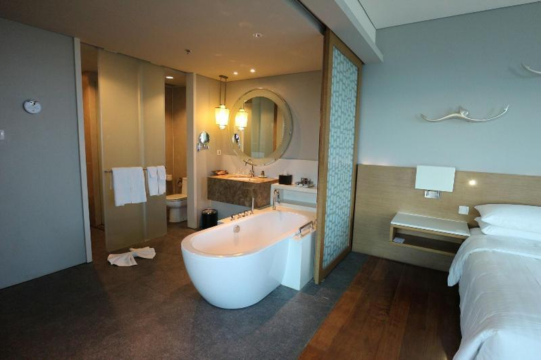 Bathroom 17