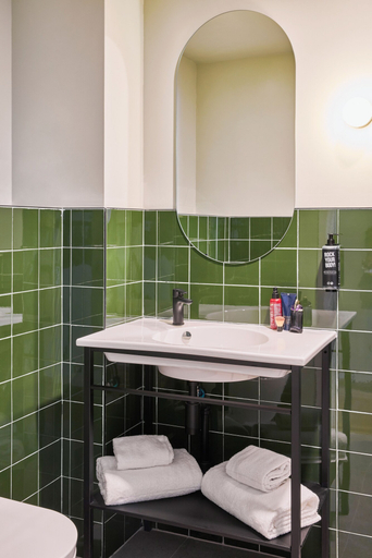 Bathroom 4, ibis Styles Madrid Airport Valdebebas, Madrid