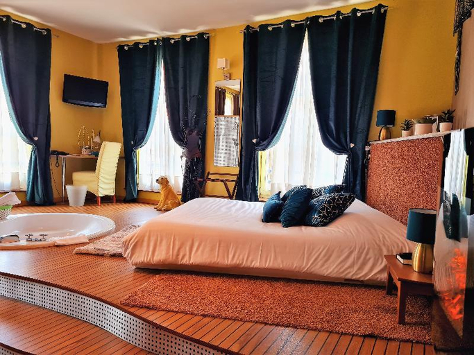 Bedroom 2, Chatellerie De Schoebeque, Nord