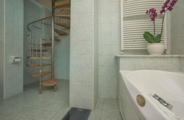 Bathroom 5, Hotel Villa Schuler, Messina