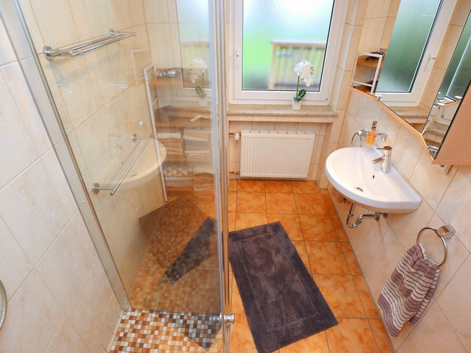 Bathroom 2, Gemutliche Wohnung in Schwenningen, Schwarzwald-Baar-Kreis