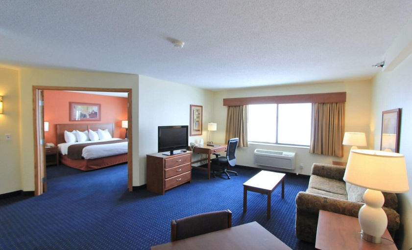 Bedroom 3, AmericInn by Wyndham Cedar Rapids Airport, Linn