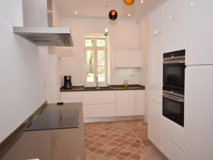 Others 5, Delightful, authentic Quinta with pool, Loulé