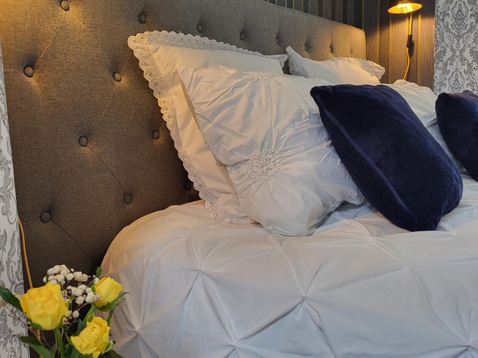 Bedroom 4, Sejour de Charme au Chateau avec Petit-Dejeuner et Parking - FR-1-591-705, Indre