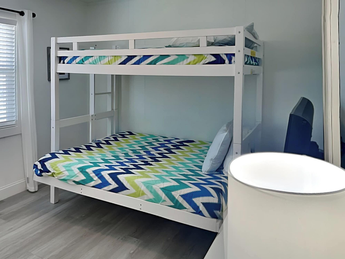 Bedroom 2, 275 Blue Bay by Distinctive Beach Rentals, Lee